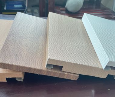 超微孔蜂窩鋁板